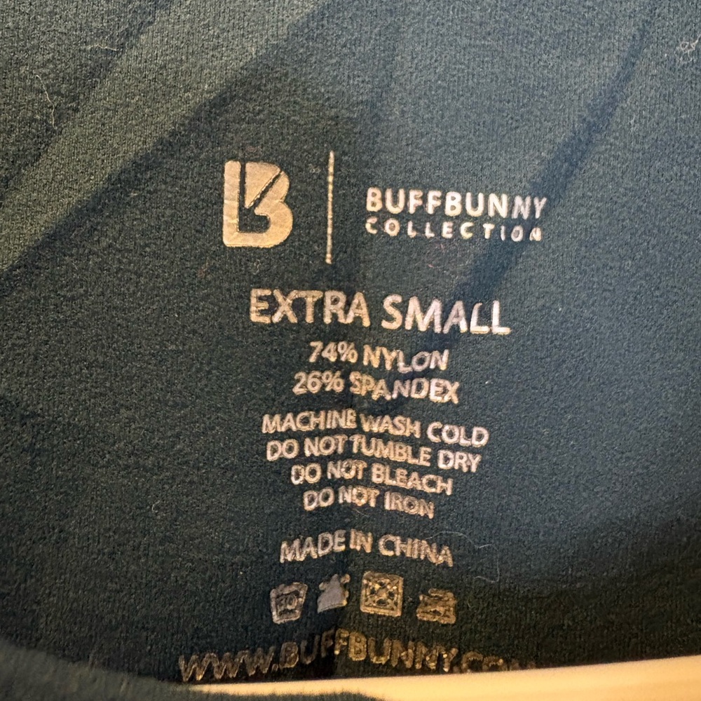 Buffbunny Collection Cropped Tank - Picture 3 of 3